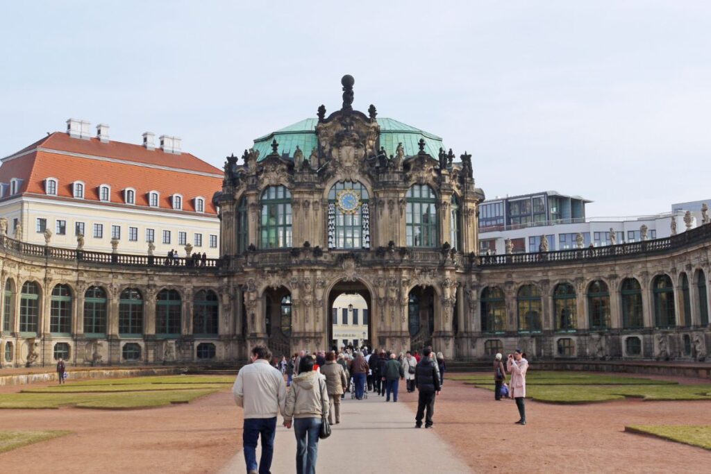 ツヴィンガー宮殿（Zwinger Palast）