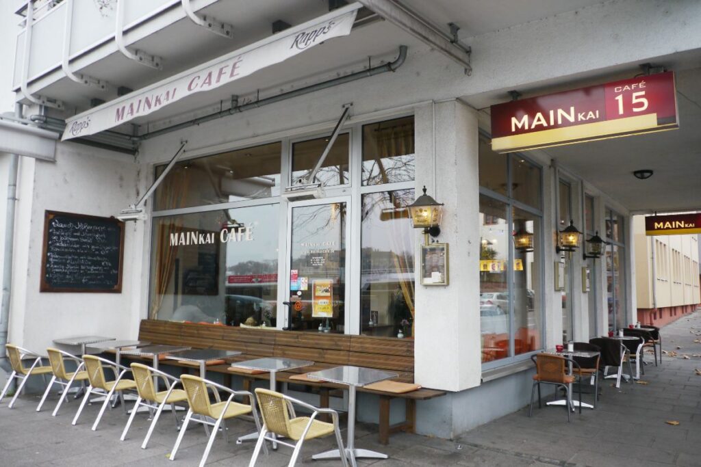 マインカイカフェ MAINKAI CAFÉ フランクフルトのカフェ