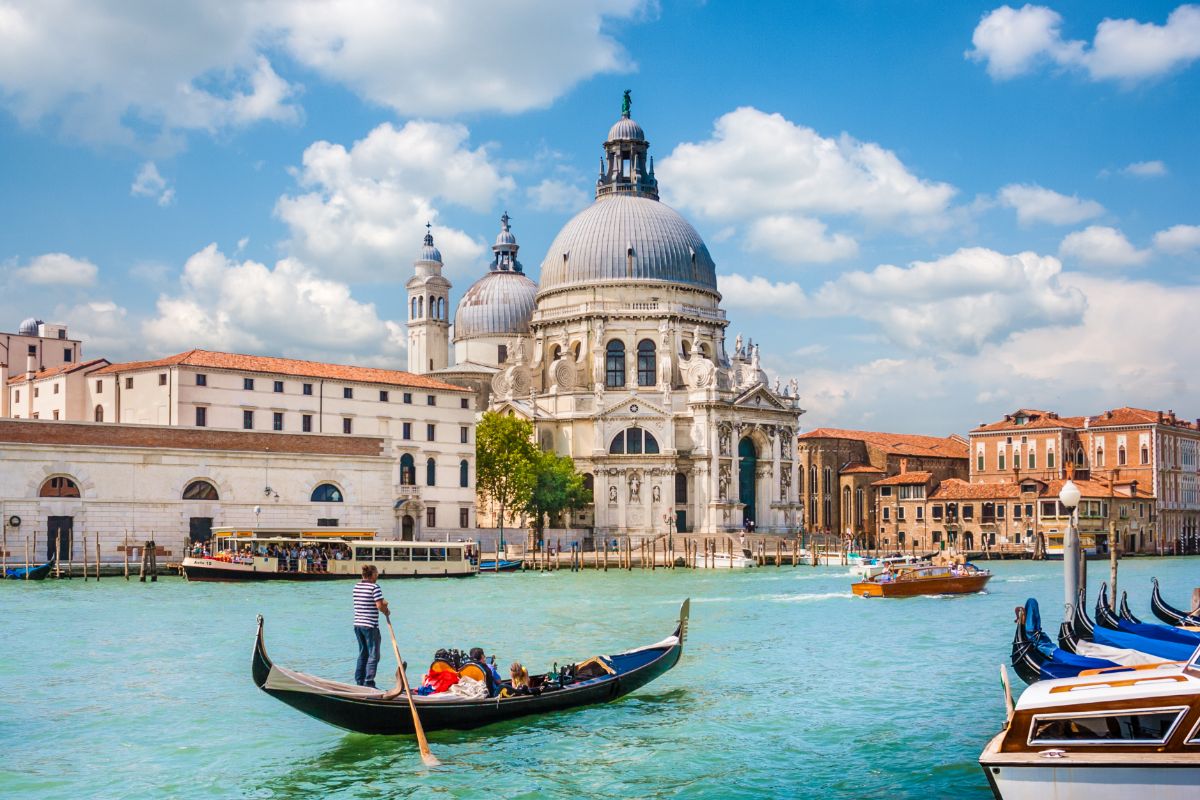 spot_venezia_highlight_basilica-di-santa-maria-della-salute_01